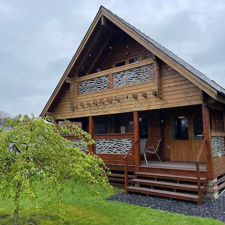Luxury 3 Bedroom, 3 Bathroom Lodge With Hot Tub スランベドル エクステリア 写真