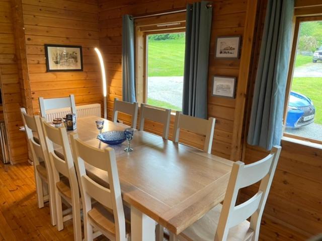 Luxury 3 Bedroom, 3 Bathroom Lodge With Hot Tub スランベドル エクステリア 写真