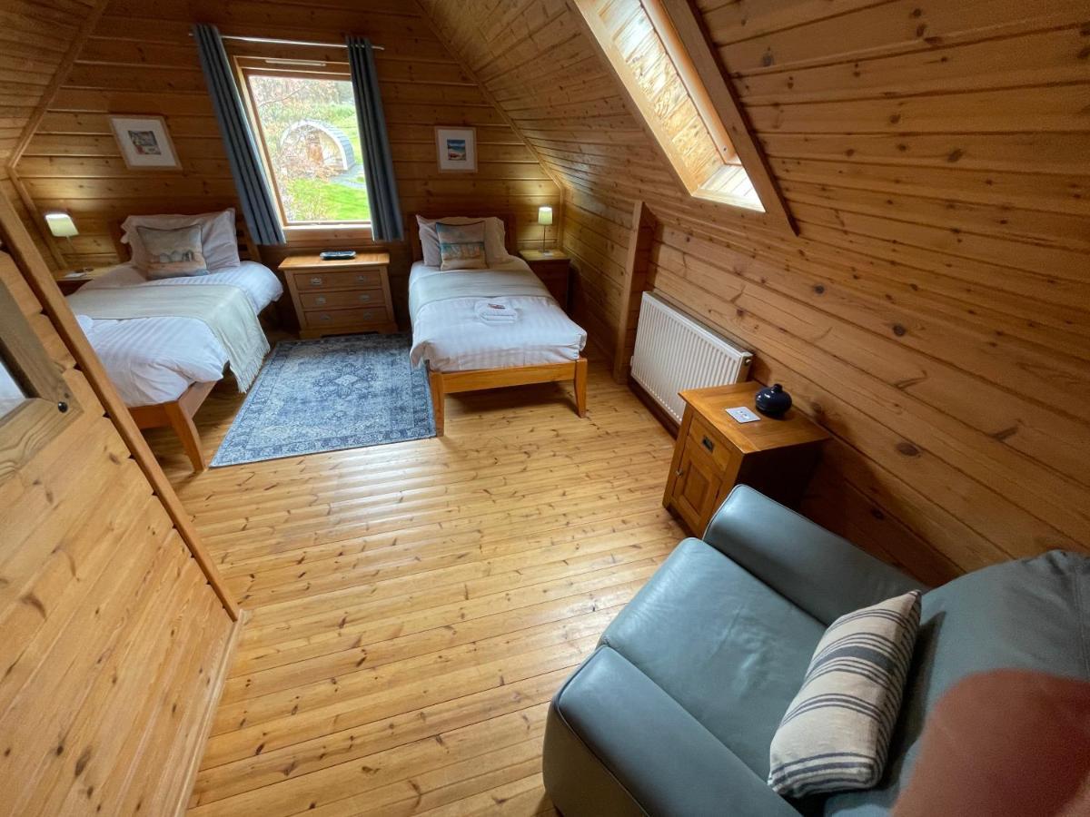 Luxury 3 Bedroom, 3 Bathroom Lodge With Hot Tub スランベドル エクステリア 写真