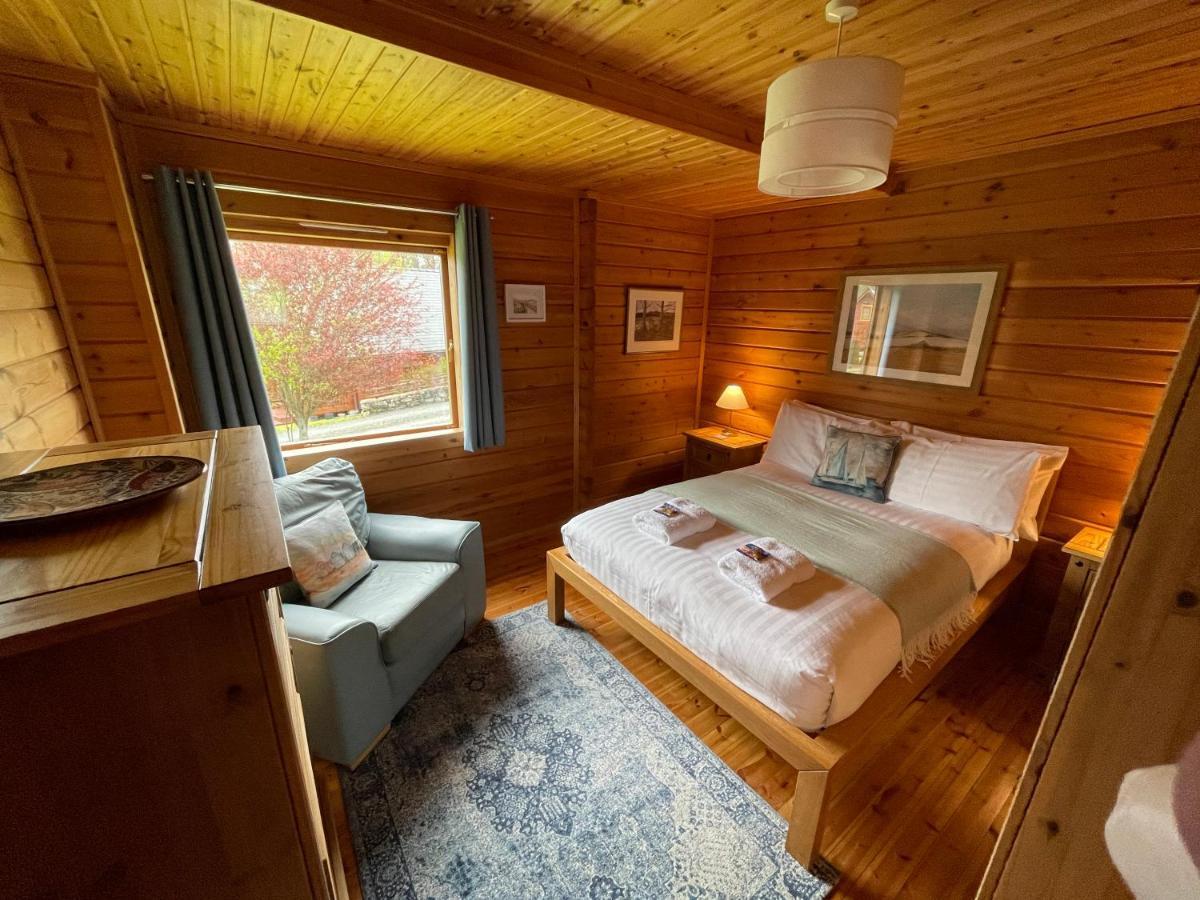 Luxury 3 Bedroom, 3 Bathroom Lodge With Hot Tub スランベドル エクステリア 写真