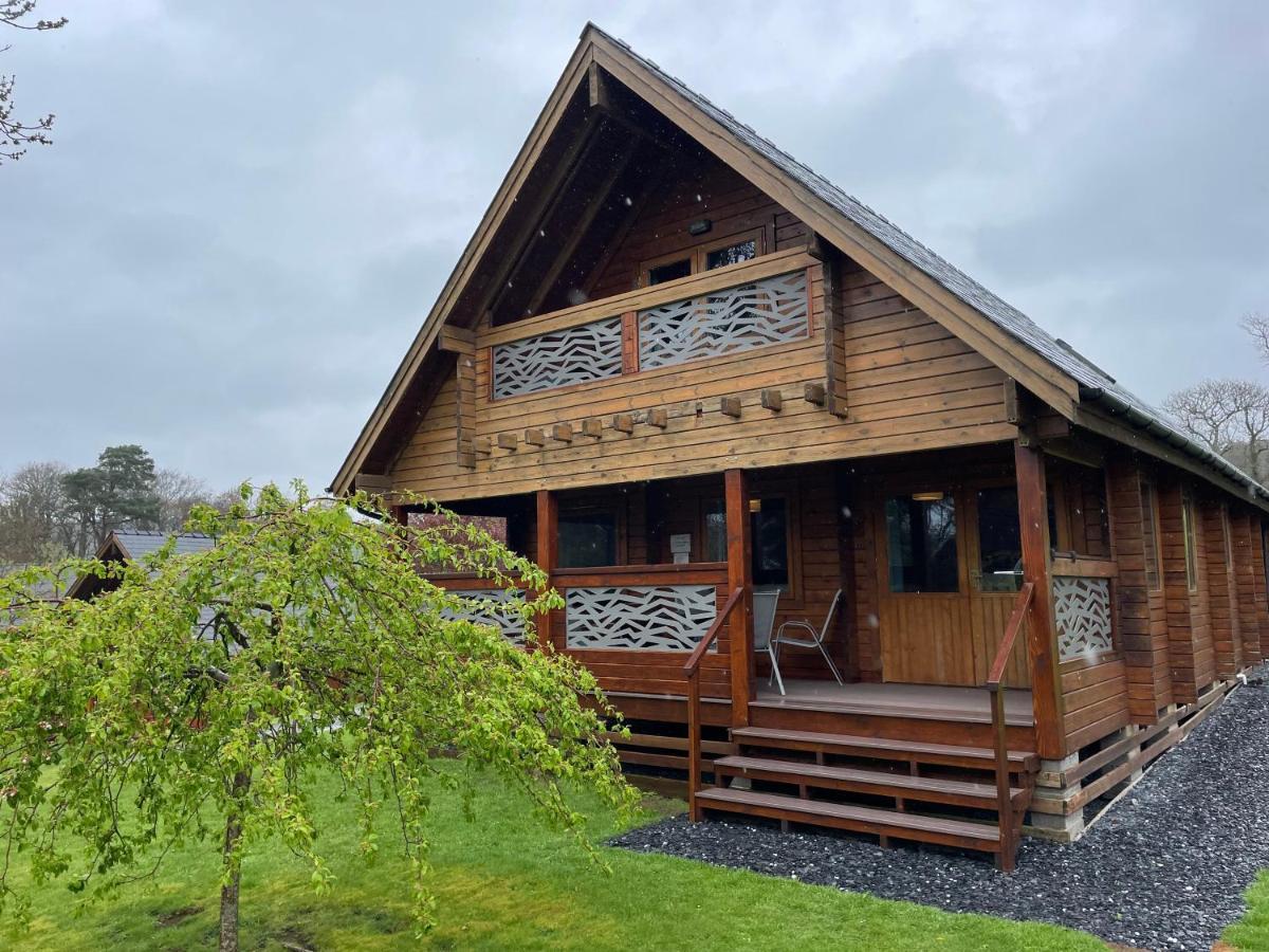 Luxury 3 Bedroom, 3 Bathroom Lodge With Hot Tub スランベドル エクステリア 写真