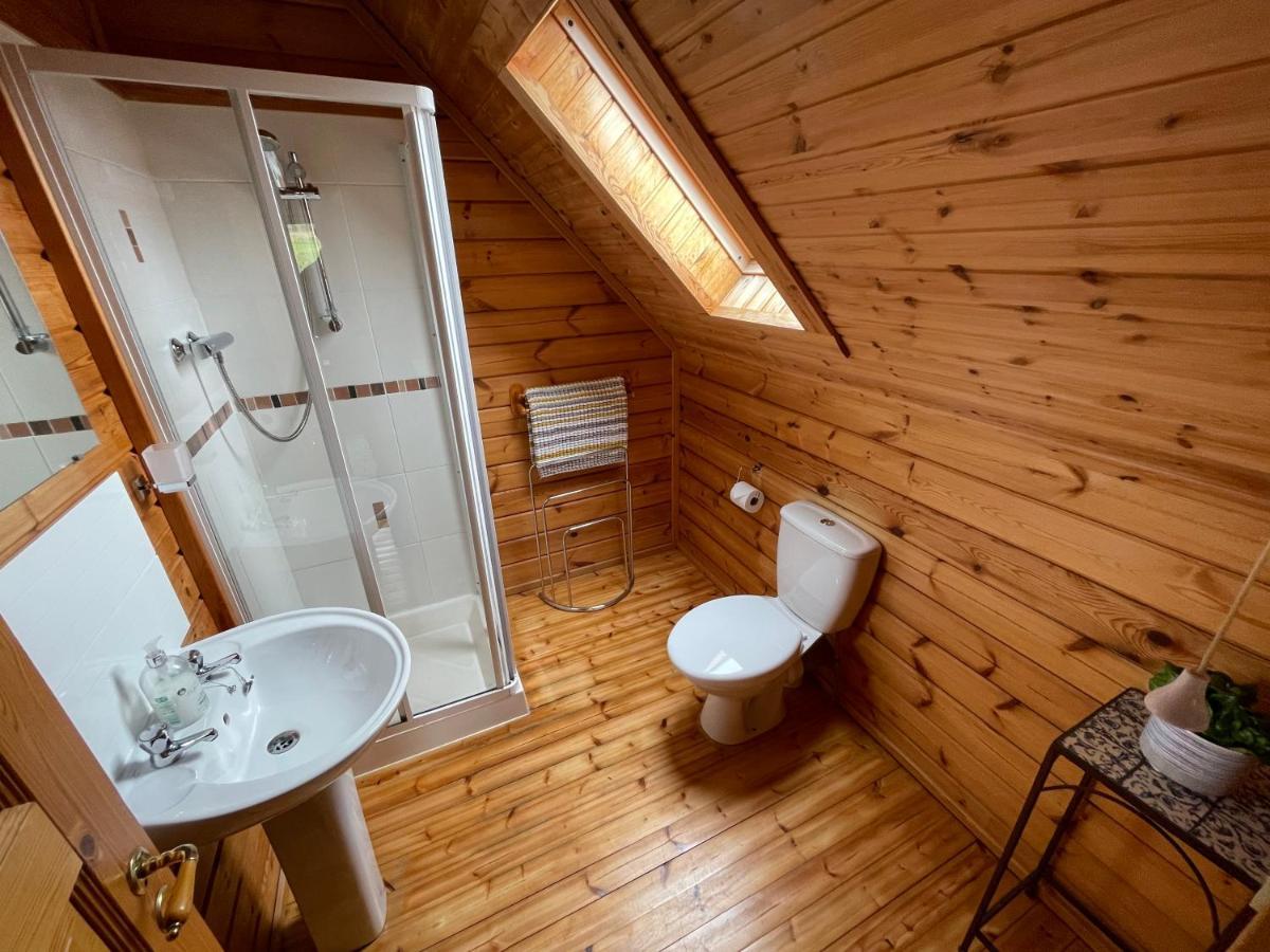 Luxury 3 Bedroom, 3 Bathroom Lodge With Hot Tub スランベドル エクステリア 写真